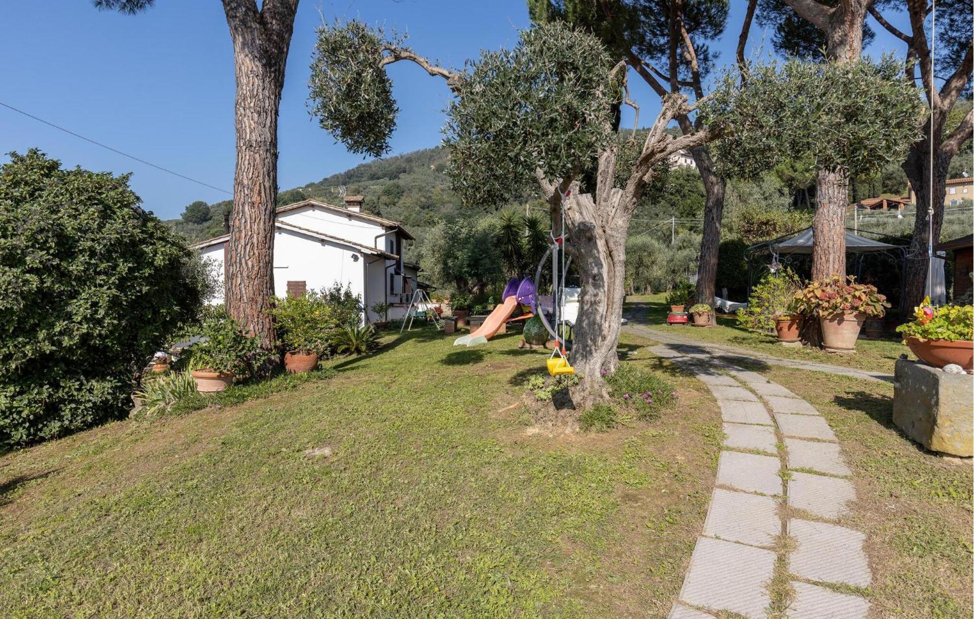 Beautiful Home In Uzzano Pt With Kitchen Εξωτερικό φωτογραφία